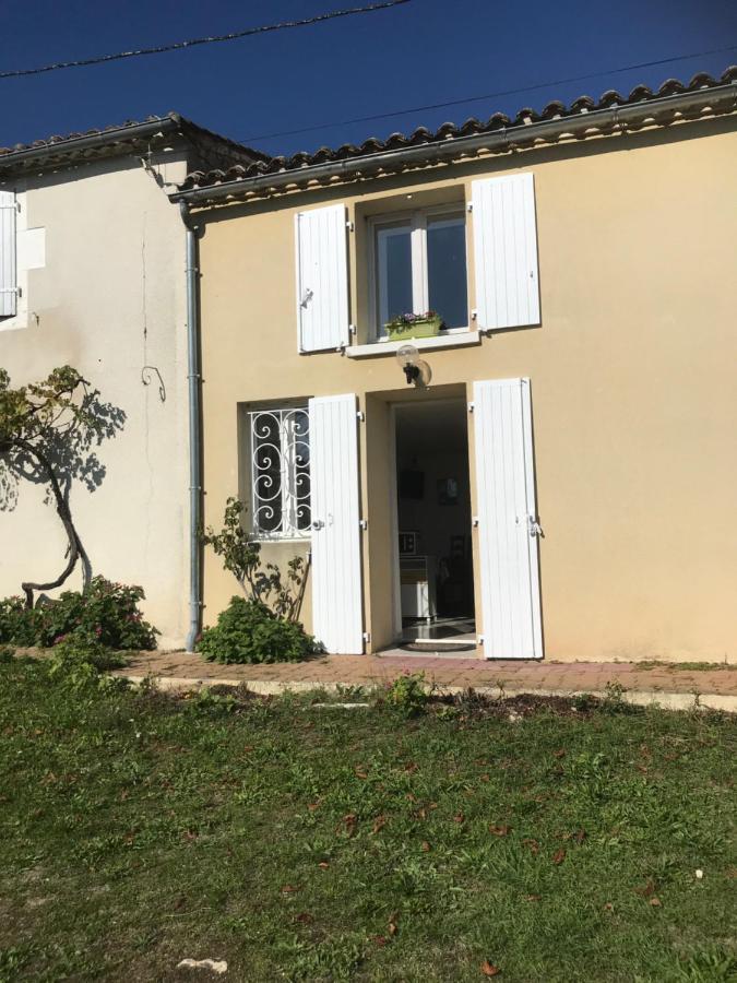Charmant Studio Meuble Montignac-Charente Dış mekan fotoğraf