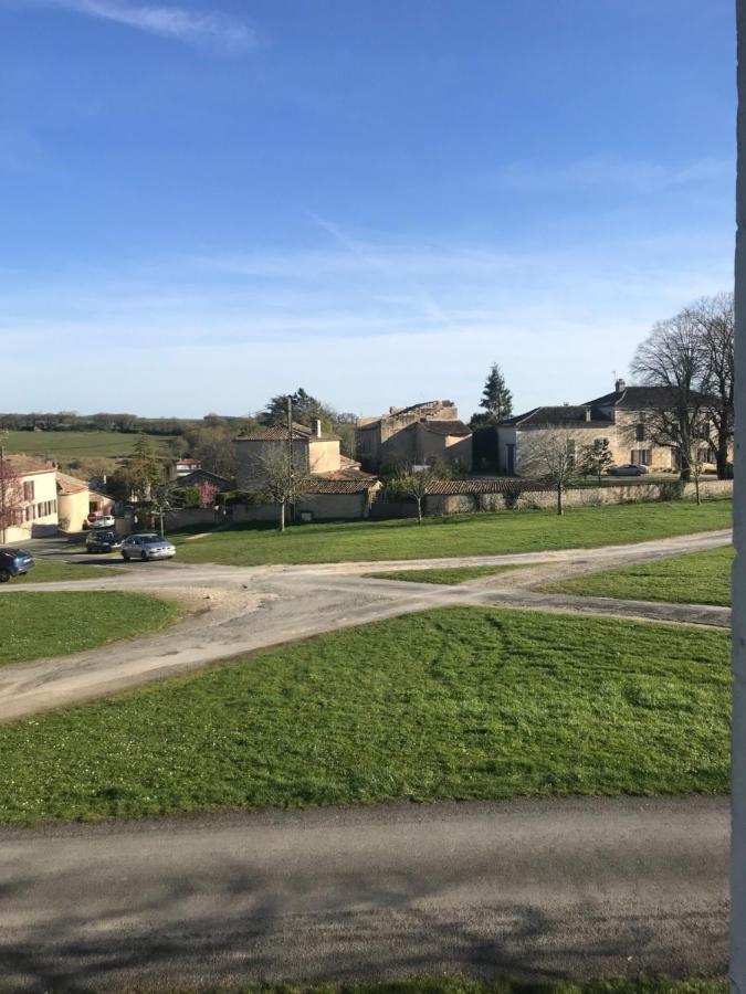 Charmant Studio Meuble Montignac-Charente Dış mekan fotoğraf